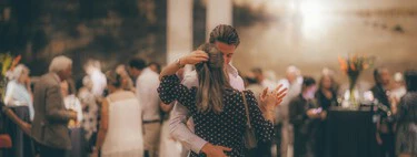 La primera cita online de la historia no fue tan distinta a ligar en Tinder: un algoritmo lo decidió todo