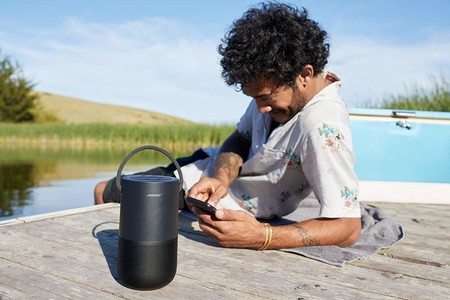 El altavoz Bose Portable Home Speaker con AirPlay 2 está rebajado en Amazon a 322,89 euros