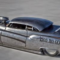 ¿Te hace un Buick Super Riviera retrofuturista de 340 CV por menos de 5.000 euros? 