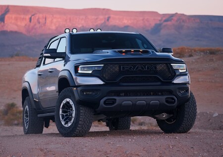 ¡A desempolvar los ahorros! La primera RAM 1500 TRX será subastada con fines benéficos