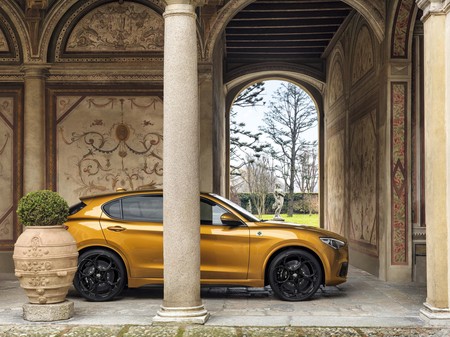 Alfa Romeo Stelvio Quadrifoglio 2020 3