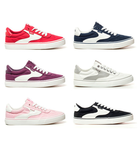 Por sólo 13,95 euros podemos hacernos con estas zapatillas Mustang Taylor en varios colores en eBay. Además el envío es gratis