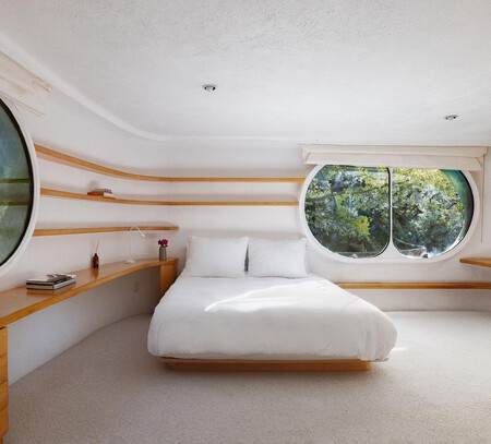 Todo el mundo conoce el exterior de este hotel con hermosos jardines, pero pocos han visto sus cuartos: así son y esto cuesta quedarse una noche.