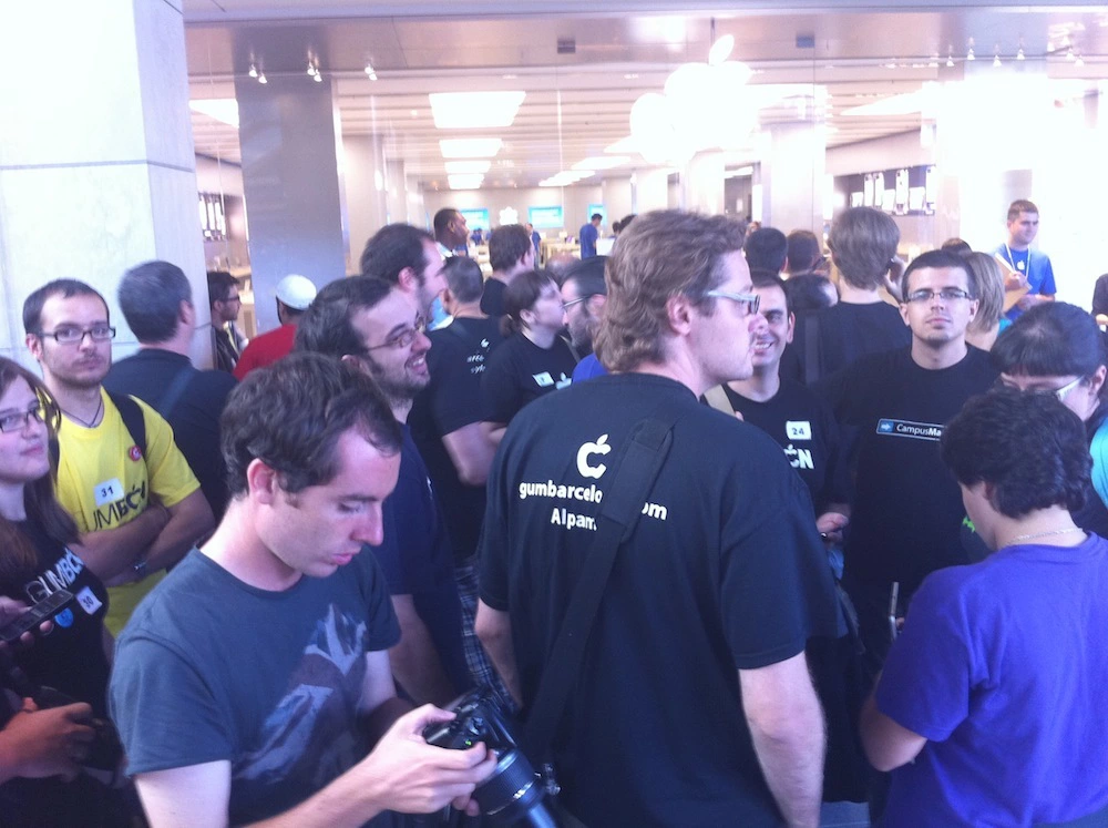 Foto de Inauguración Apple Store La Maquinista (11/93)