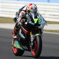 Dominique Aegerter reina sobre el aguacero de Misano y aprieta el mundial de Moto2