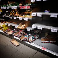 Despiden a una mujer italiana tras 27 años en la empresa por mantener 340 productos caducados en el inventario para cumplir los objetivos