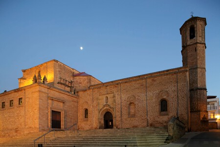 Viajes Escapadas Turismo Espana Linares Jaen San Sebastian Raphael Natalia Figueroa Destinos