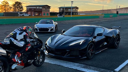 Ducati Panigale Supercars 1 2022