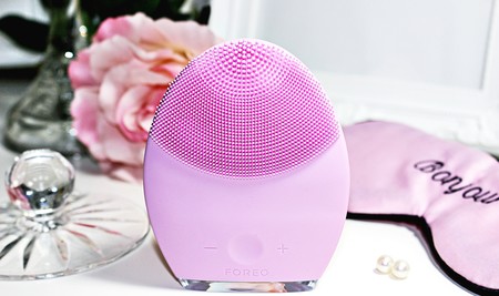 En Amazon tenemos los dispositivos de limpieza facial Foreo Luna 1 y 2 a su precio mínimo