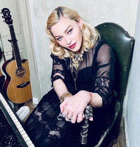 'Conspiranoical girl', la malota de Madonna censurada en Instagram por liarla con información falsa sobre la COVID