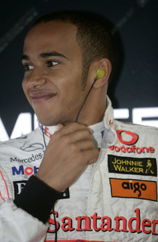 La FIA no sanciona a Lewis Hamilton