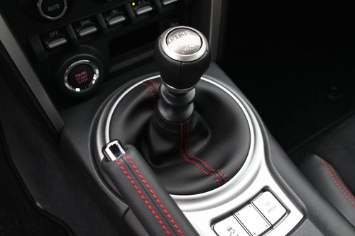 Si queremos coches más seguros, la transmisión manual debe morir