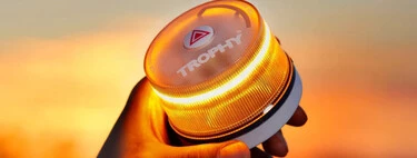 Llegará a Aldi el 11 de febrero rebajada la baliza V16 homologada por la DGT, tras las primeras multas 