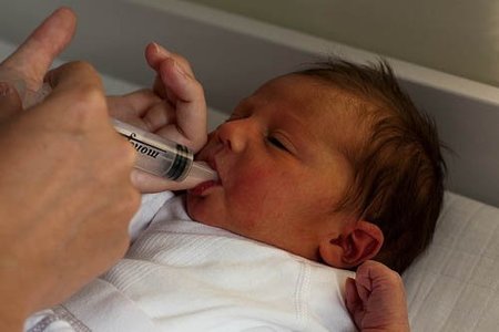 La UE quiere que los medicamentos pediátricos sean estudiados con niños