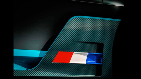 Bugatti continúa despertándonos el apetito con dos nuevos teasers del Divo