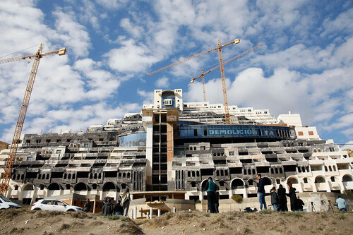 El Algarrobico es el mayor monstruo de la ambición turística desmedida: 411 habitaciones y cero huéspedes 
