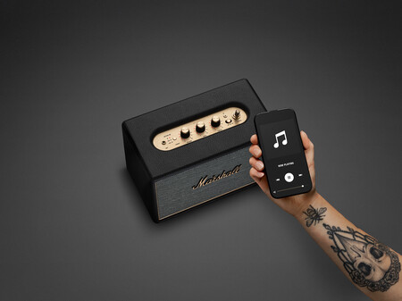 Marshall Acton Iv Black Product Hand 2 Flat Bg