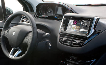 Peugeot Connect Apps, el sistema que estrenará el 208