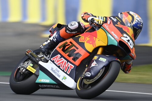 Raúl Fernández roza el liderato de Moto2 tras una consistente victoria de supervivencia en Le Mans
