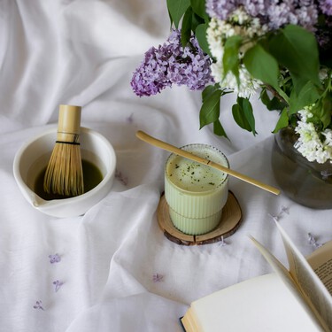 Ni vainilla, ni oud: esta será la nota aromática que conquistará los perfumes este 2026 gracias a la generación Z 