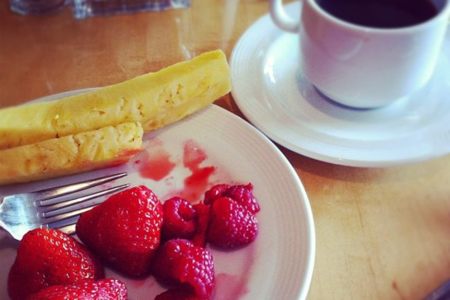 Tres opciones de desayunos ricos en vitamina C