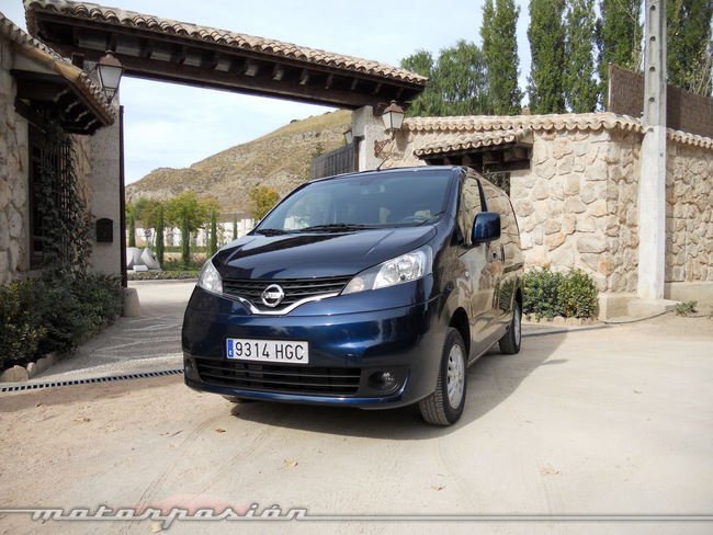 Nissan Evalia 8