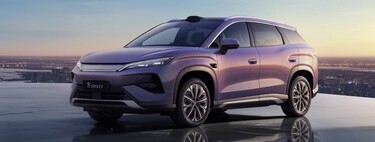 Este BYD eléctrico consiguió más de 20,000 pedidos en 20 días: su secreto es su precio y que su batería puede recargarse en 5 minutos 