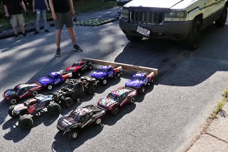 Coches Radiocontrol Remolcando Jeep