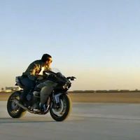 Las motos de Kawasaki serán de nuevo protagonistas junto a Tom Cruise en 'Top Gun Maverick'