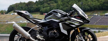De Japón a tu corazón: la Honda CBR250RR RACE es la moto que todo joven (y no tan joven) querría, con aspecto a lo Marc Márquez 