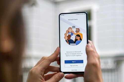 O Microsoft Teams agora monitora quem está realmente trabalhando no escritório. E seu chefe poderá verificar isso a qualquer momento. Fonte: Unsplash/Mika Baumeister.