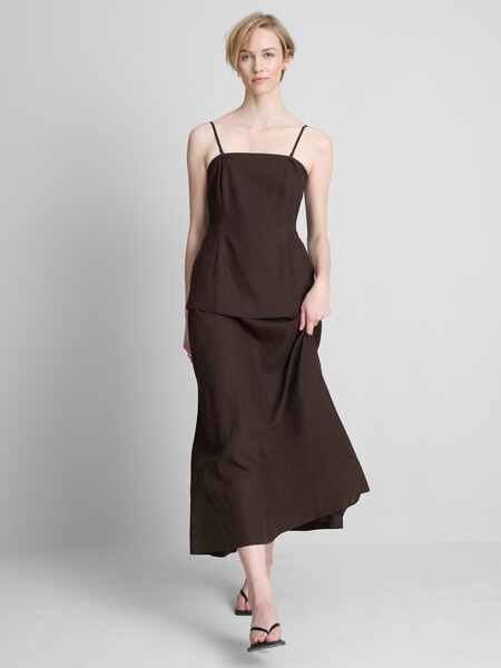 vestido midi a capas