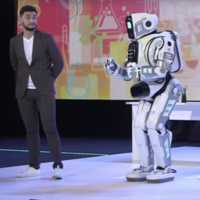 En 2018 Rusia presentó a su nuevo y revolucionario robot humanoide. El único problema es que no era un robot