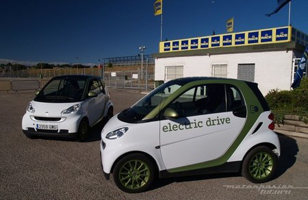 Dando una vueltecita en el Jarama con el Smart ED