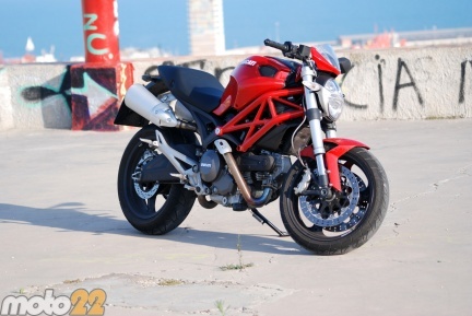 Ducati Monster 696