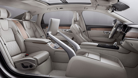 Volvo S90 Excellence... ¿el modelo más lujoso fabricado en China?