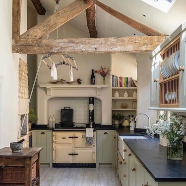 Hemos fichado siete escurreplatos funcionales y de diseño ideales para llenar la cocina de estilo 