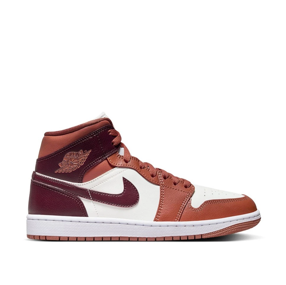 Zapatillas de baloncesto de mujer Air Jordan 1 Mid Jordan
