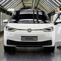 Volkswagen necesita despedir a 35.000 empleados antes de 2030 para que le salgan las cuentas. Alrededor de 20.000 trabajadores ya han decidido irse voluntariamente