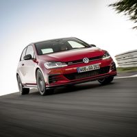 El Volkswagen Golf GTI TCR lleva a las calles el sueño de un auto de carreras