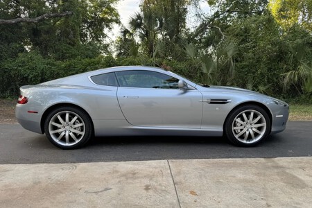 Aston Martin Db9 Lanzallamas 3