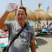 Esta es la maravilla de Amazon que está arrasando en plena ola de calor: un dispensador de agua para la nevera de 15 euros 