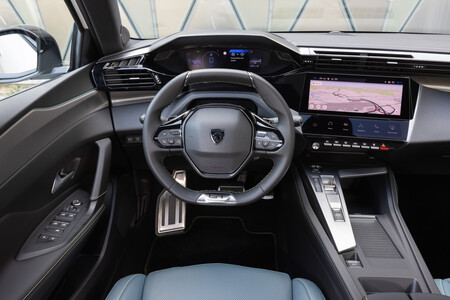Peugeot 308 interior
