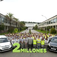 Es hora de celebrar que ya hay 2 millones de Citroën Berlingo y Peugeot Partner actuales con sello "Made in Spain"