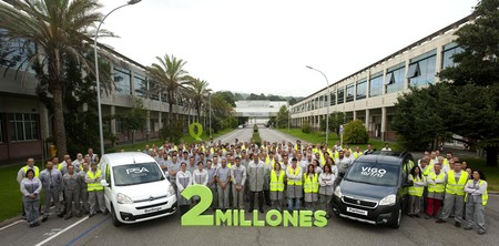 Es hora de celebrar que ya hay 2 millones de Citroën Berlingo y Peugeot Partner actuales con sello "Made in Spain"