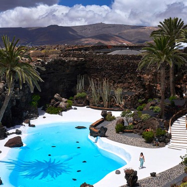 48 horas en Lanzarote: qué ver y qué comer en la isla canaria de César Manrique, los viñedos y los carabineros 'king size' 