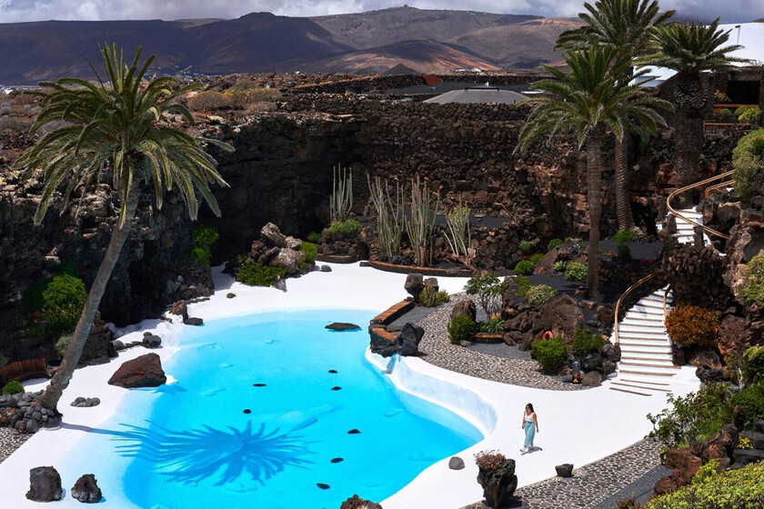 48 horas en Lanzarote: qué ver y qué comer en la isla canaria de César Manrique, los viñedos y los carabineros  king size 