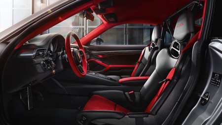 Porsche 911 GT2 RS
