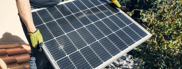 Ha dejado sin limpiar las placas solares durante tres años y luego ha comparado su funcionamiento. Ha tirado por tierra lo que creíamos