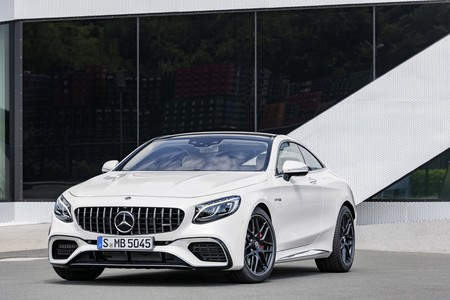 Mercedes-AMG S 63 y S 65 actualizan su dosis de deportividad y potencia en Frankfurt